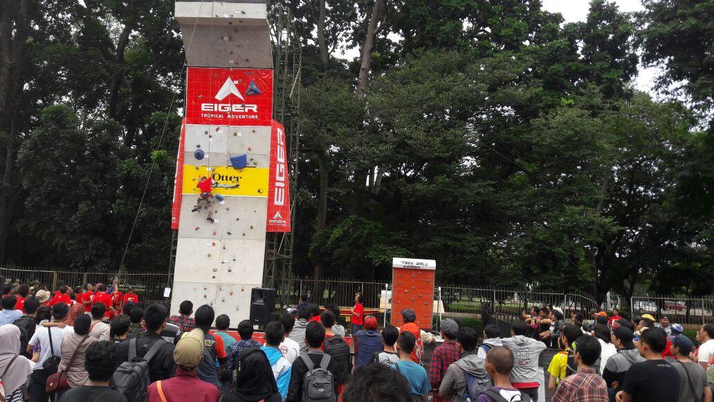 eigeradventure's tweet photo. Rock master championship!.#Eiger Adventure #EigerTropicalAdventure #Climbing #INDOFEST2016 https://t.co/Skp9yXKHlS