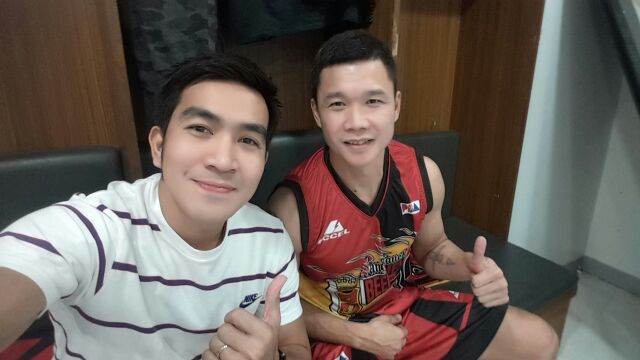 ryanarana's tweet photo. Game day! #ElGranada in the house!! #LetsGoSMB https://t.co/DTAUvH28d0