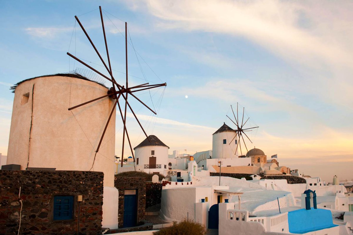 lonelyplanet's tweet image. #Santorini for first-timers: lptravel.to/erSkT2 #lp #travel