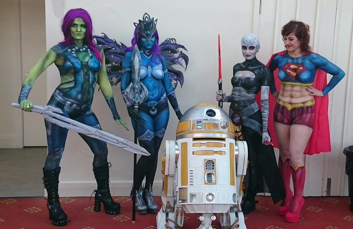 MidlandsBP's tweet image. The team rocked it at Scarborough Sci fi convention this weekend!  #MidlandsBodypaintProject