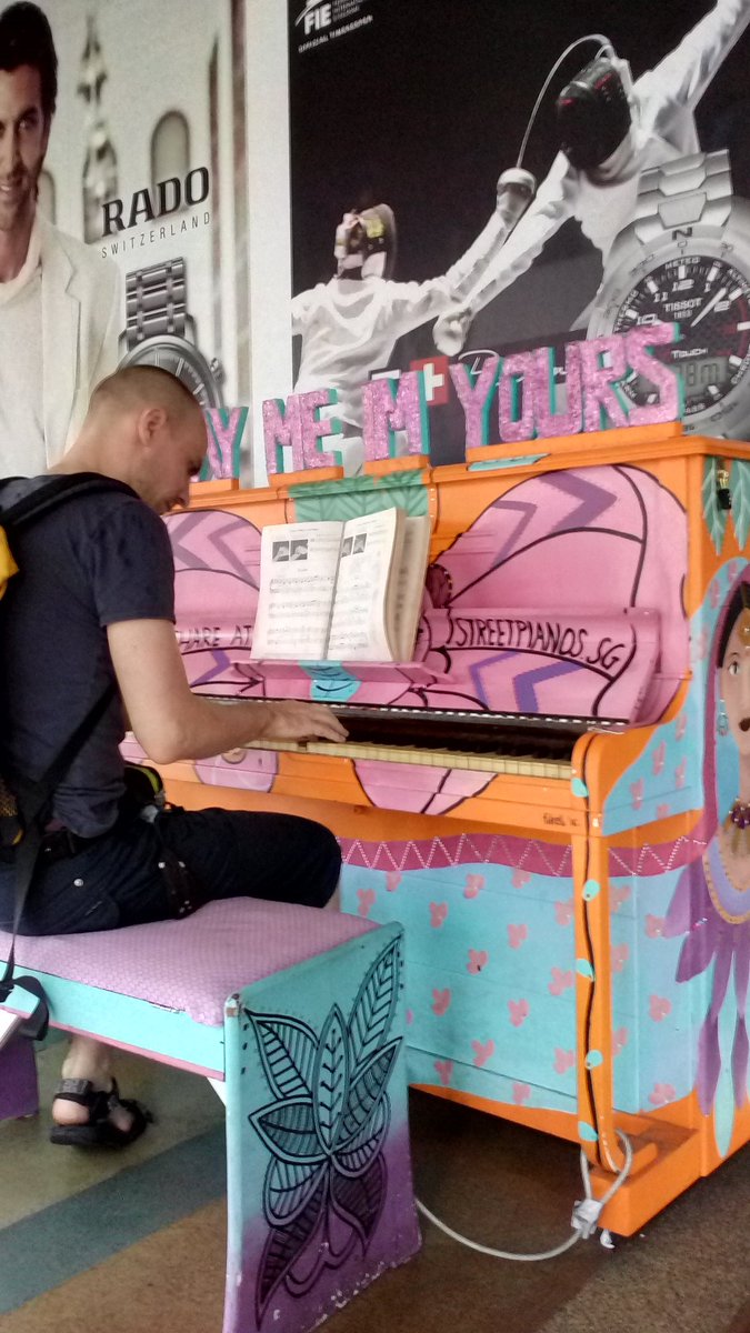 CLUB_bleu's tweet photo. Felix left his drums at home.... @felix_leuschner #streetpianosg #streetart #streetmusic https://t.co/32ZwF00RLw