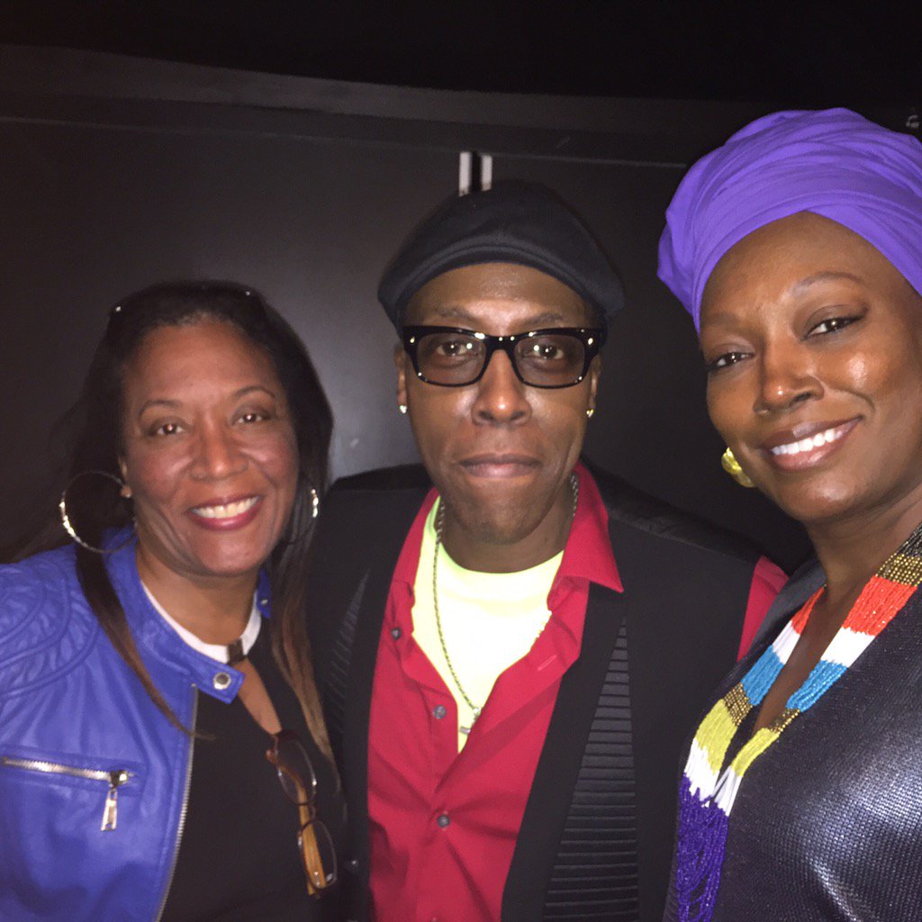 lethagtaylor's tweet photo. Great show! Was missing you Arsenio...👊🏾💯 https://t.co/lOluUlrwRK