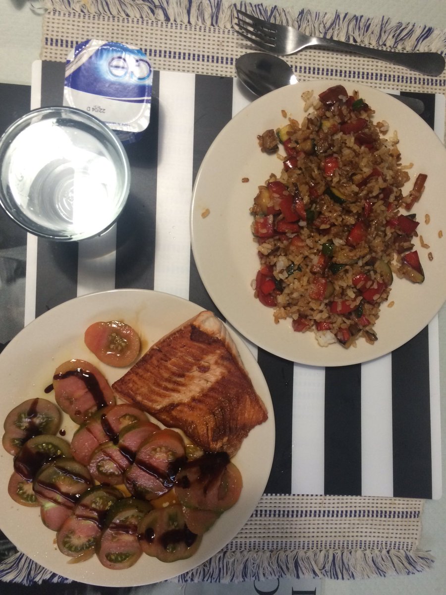 ntrenoinvisible's tweet photo. Mmmm.... Comida post entreno.. Y no, no es mucho... Es lo q se necesita para reponer...comida real!!!! https://t.co/bb9YI06Pem