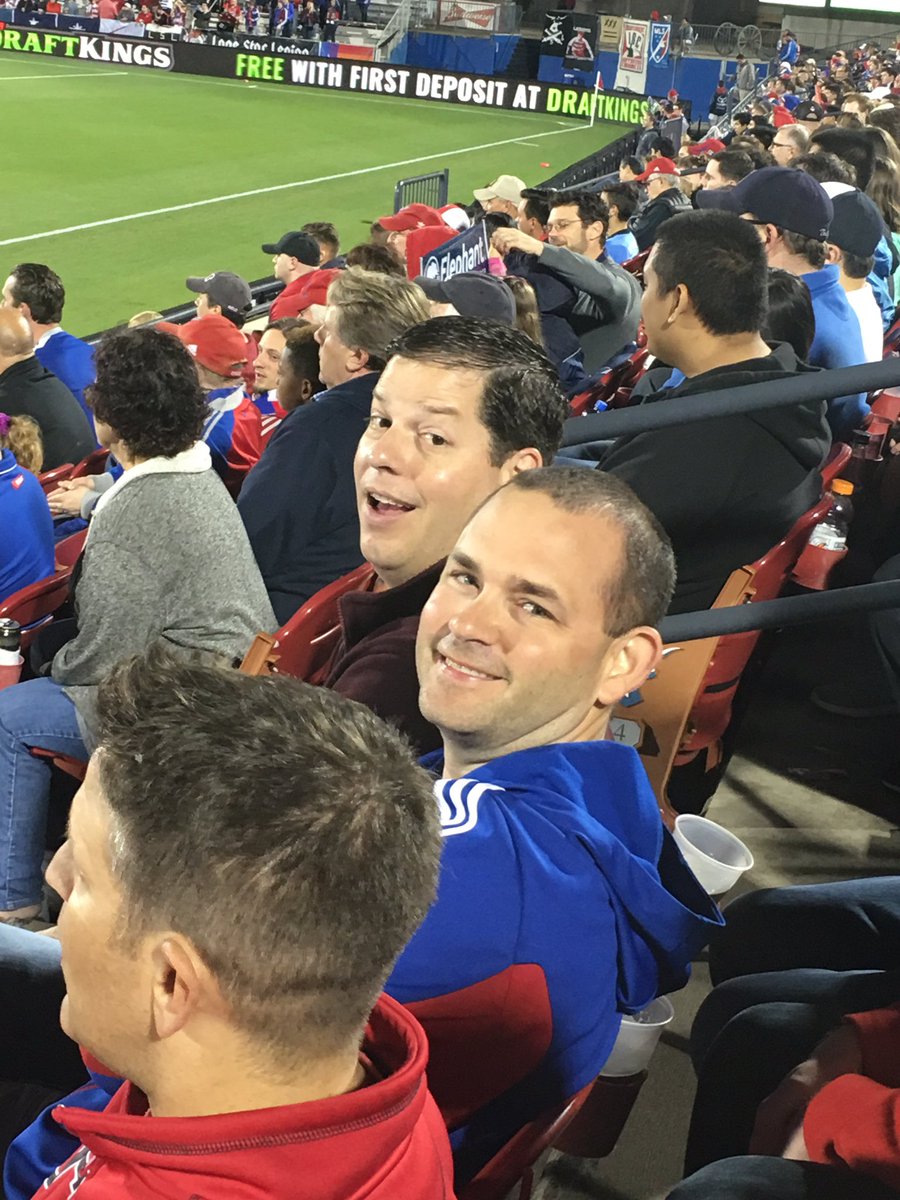 Maria Karins tweet media