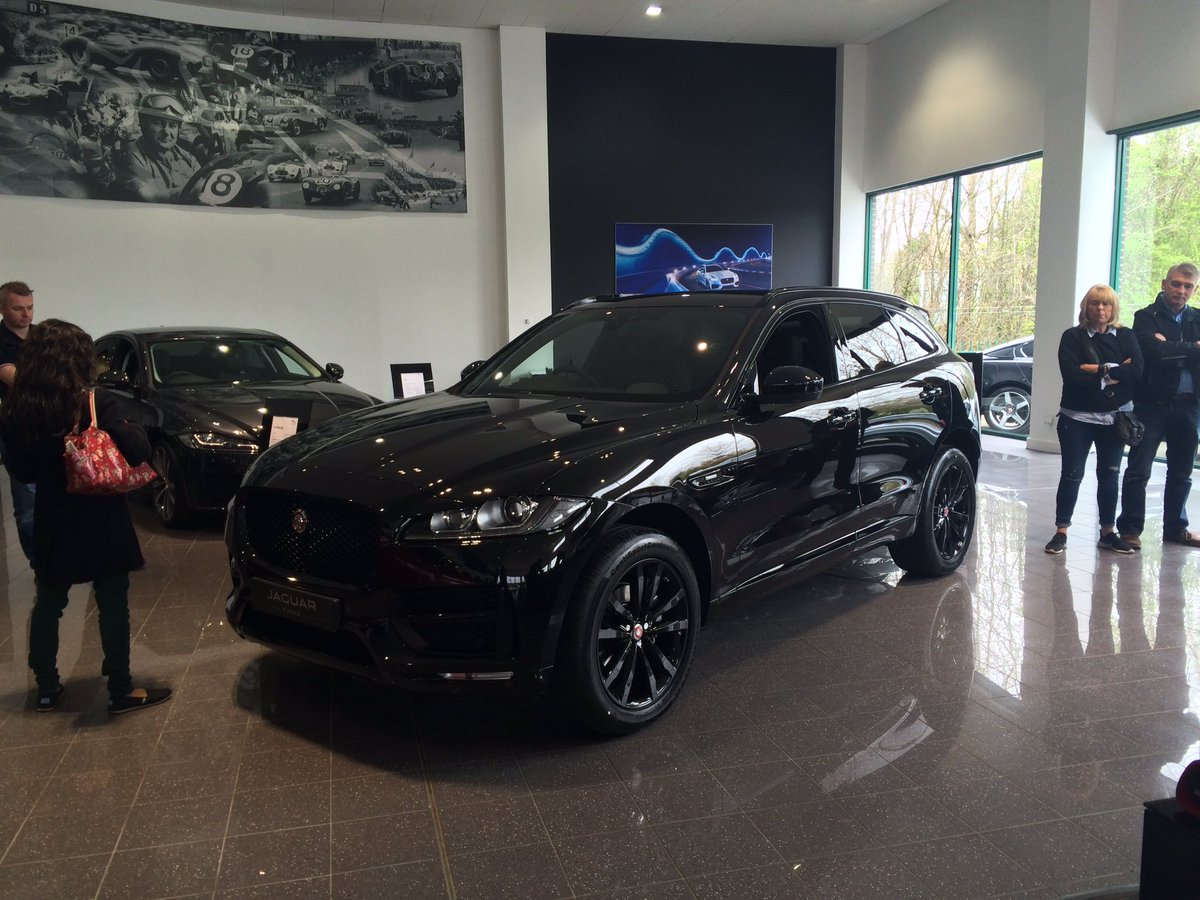 graciehuckstep's tweet photo. Went on a little trip down the road to see this F-Pace @RidgewayJaguar 😍 #newdemo #transferplease https://t.co/ntjfZRiBKG