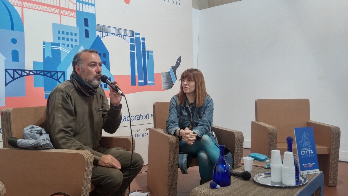 leggere_lacitta's tweet photo. @francoarminio racconta la sua "Geografia commossa dell'Italia di dentro" dialogando con #FrancescaMatteoni #pistoia https://t.co/m5K2GrkhMT