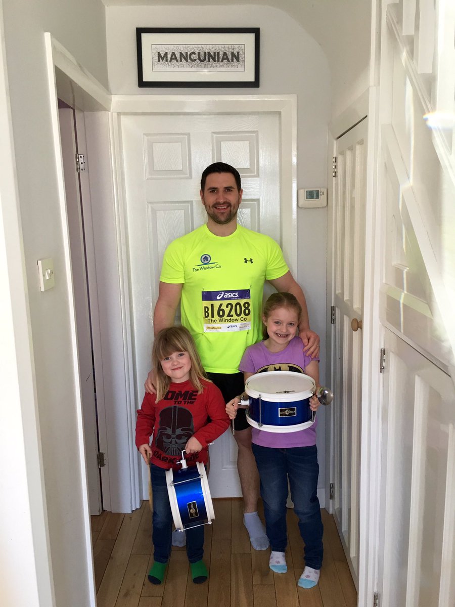 All set &amp; ready for my half of the <a href="/Marathon_Mcr/">Manchester Marathon</a> - Got my little drummer girls to spur me on. #teamwindowco