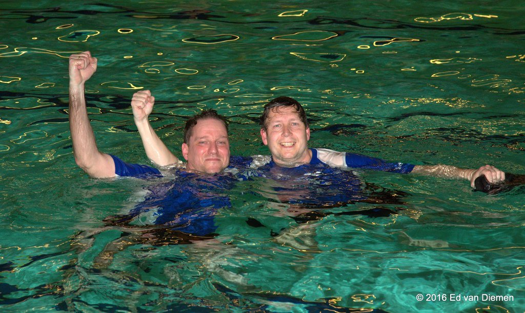 Een ook de coaches mochten gisteren zwemmen… #traditie