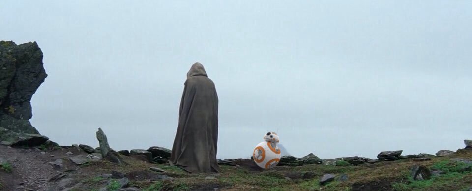 possiblynotbb8's tweet image. "Artoo says he's sorry he said he didn't like your beard. You can come home now."#StarWars #BB8 #facialhairdispute