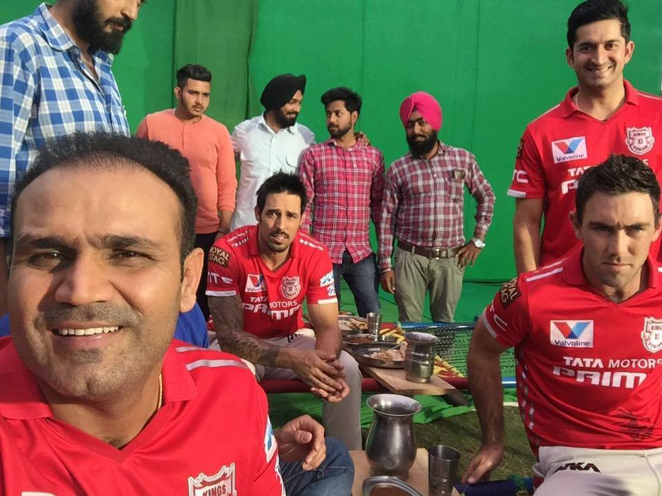 ibabal7's tweet photo. Waah Waah, @virendersehwag  @Gmaxi_32 @MitchJohnson398 @mohitsharma DESI Dhabbe te, "Khulla Khana, ***** Nahana" https://t.co/EUaVoxxY7x