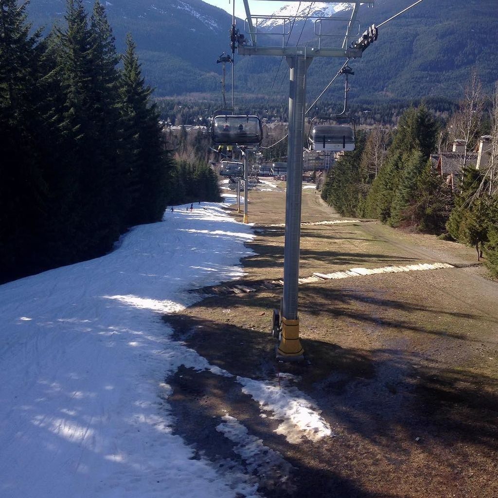 DEEP_N_STEEP's tweet image. by mmclaren158, #wintervsspring #whistlerblackcomb #countdownisonfornextwinter - more at ift.tt/1U6KzRg