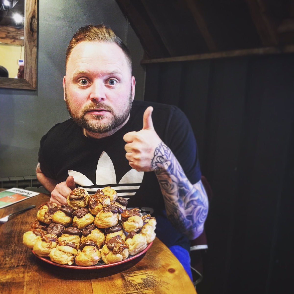 arron_crascall's tweet photo. It's a Profiterole Birthday!!!! 🎉🎉🎉🎉😂 https://t.co/lXSdIo6VXY