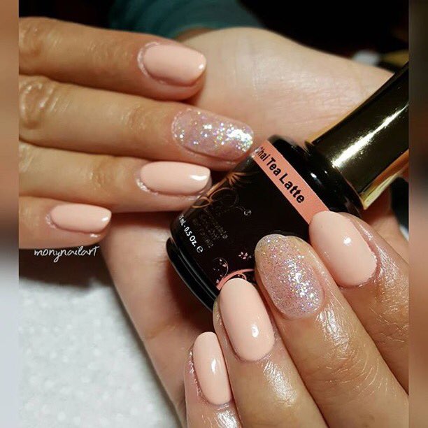 iGelBeauty's tweet photo. #repost @monynailart simple nails with a twist using #igelpolish No.98 by #igelbeauty #igelmatch #igelpolish https://t.co/hcw7g0DqLT