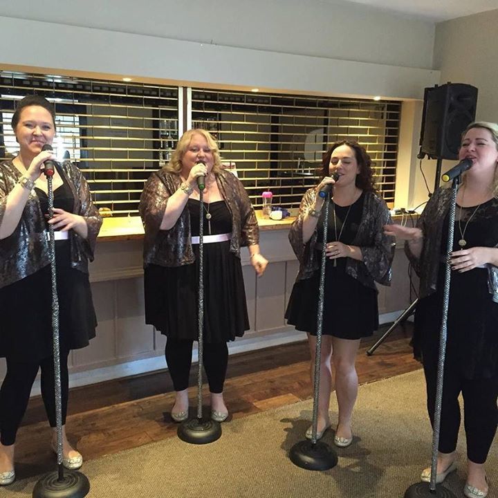 Come &amp; hear @the_lacettes perform at #rubysweddingfair at @hawkwellhotel today until 3pm #… ift.tt/1SXxYjB