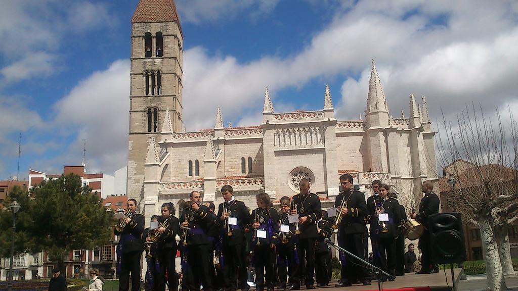 Ahora en el escenario la A.M.  Jesus Nazareno <a href="/NazarenosBand/">A.M. Nazareno y la s</a> en el X Certamen de Bandas de Santa María de la Antigua