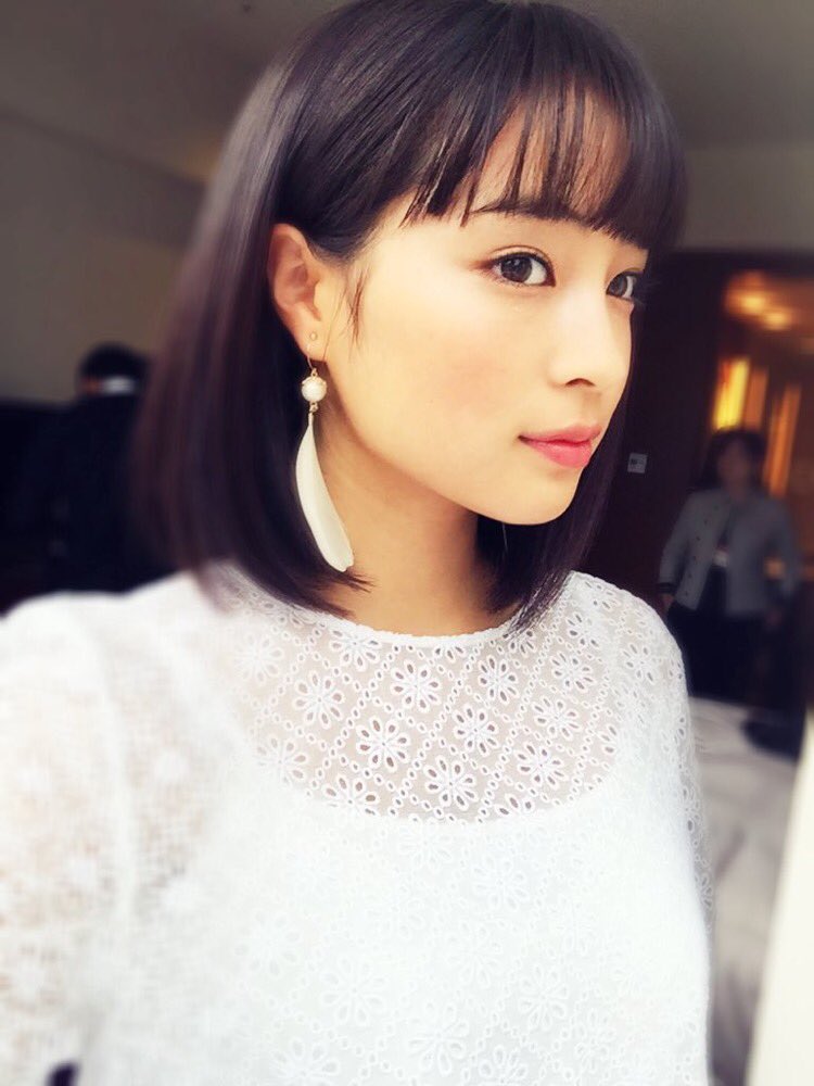 1214Tkd1214's tweet photo. 同世代勝負

広瀬すずRT    橋本環奈❤️

はいみなさんじゃんじゃんお願いいたします。 https://t.co/77v7y4KMDH