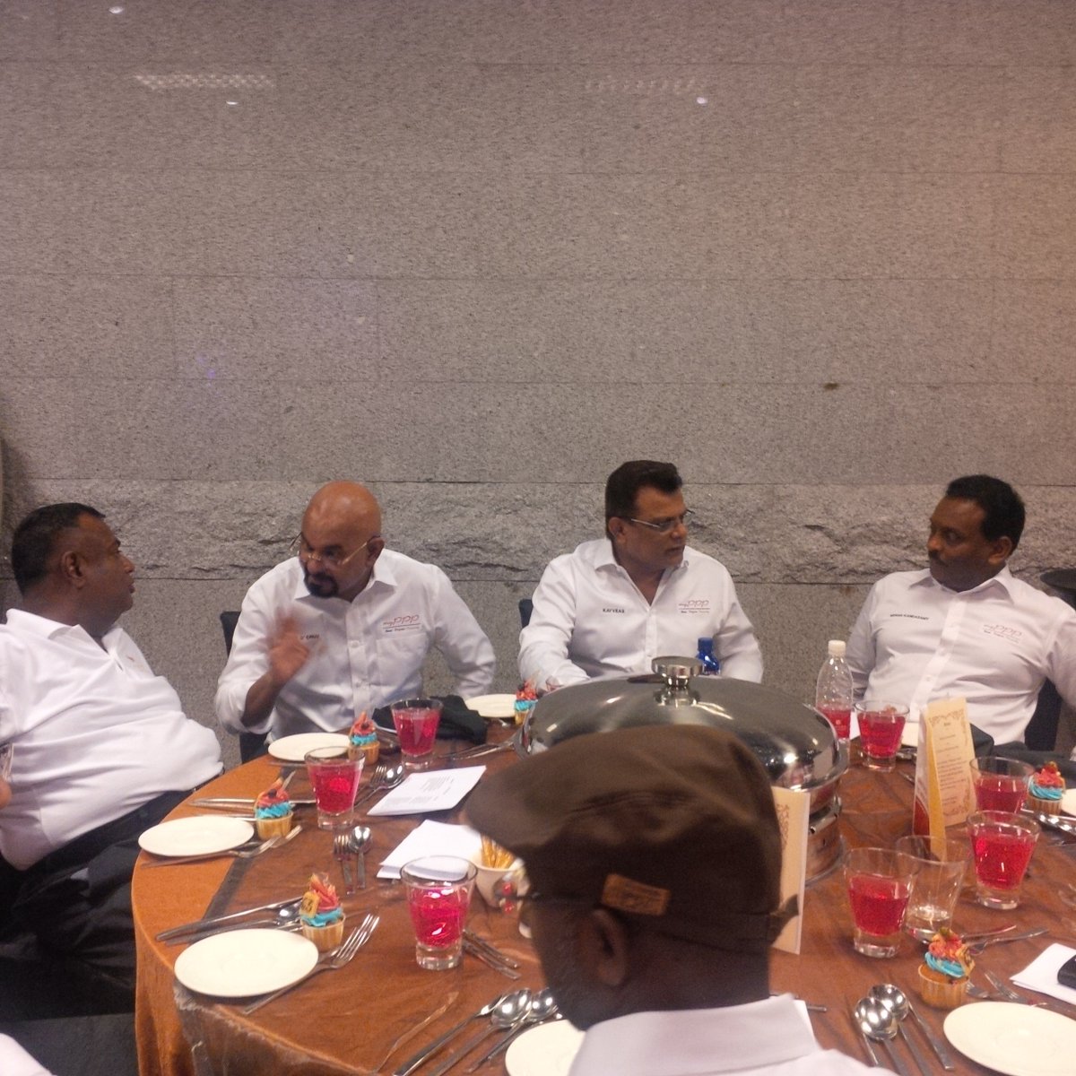 harridzsmohan's tweet photo. #myPPP 63rd Anniversary do at WP Ramada Hotel #P2baM @m_kayveas @logabalamohan @TengkuAdnanReal https://t.co/NQp0uLfrgA