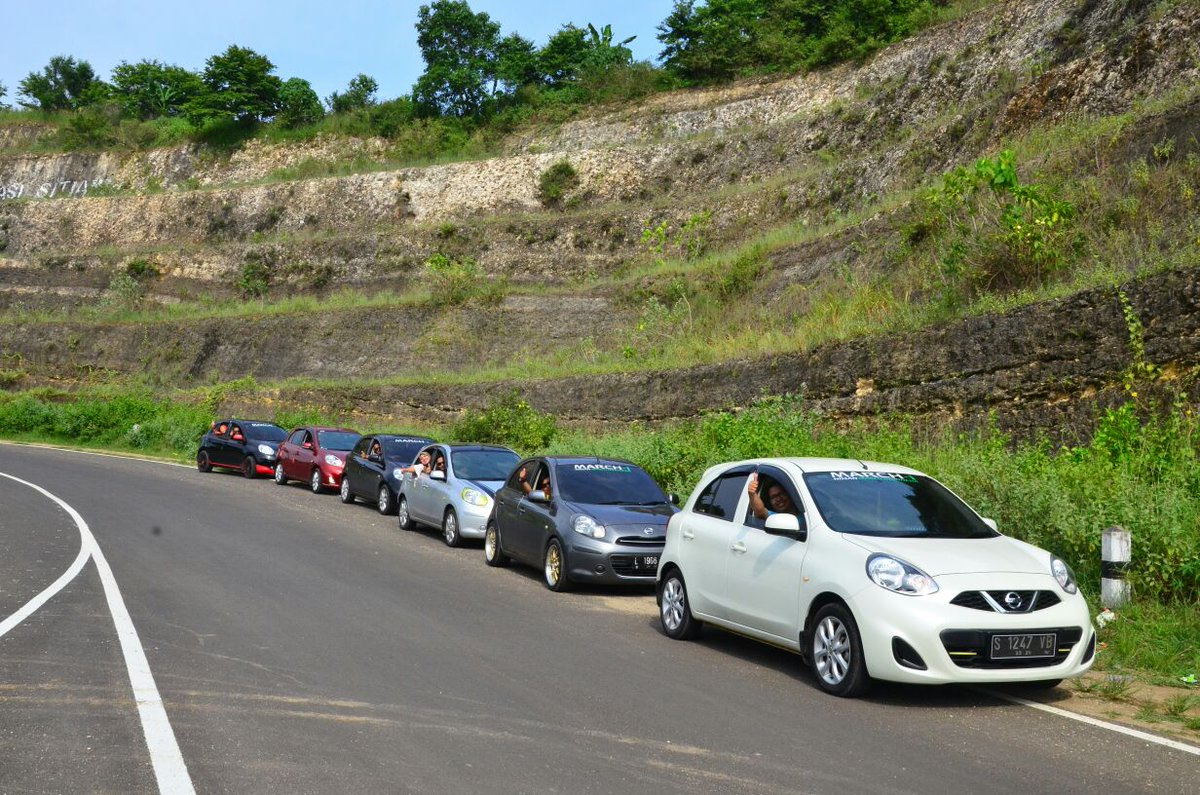 march_id's tweet photo. Mini touring @march_id @NissanID  #banggajadimarchi #happytouring https://t.co/PF4oa2XhXM