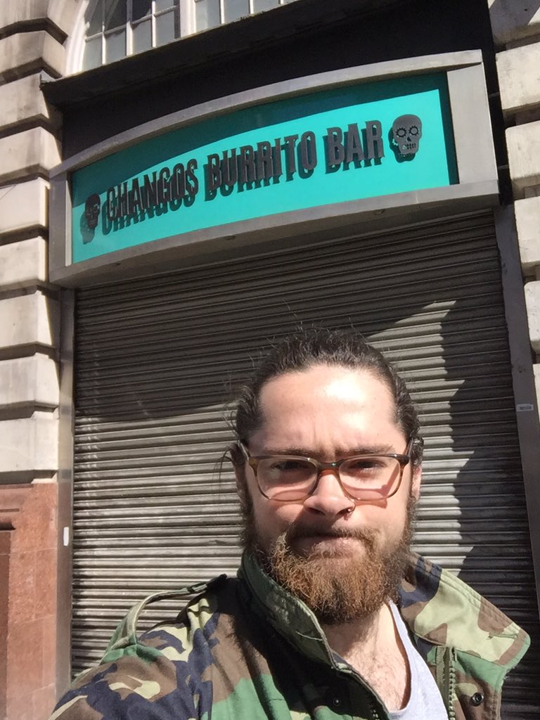 simonpeterl1's tweet photo. After searching for a burrito bar, we find it's Sunday and it's closed. π #PrepdaySelfie #NoMexicanFood @CampLeaders https://t.co/E6uZ2pctAM
