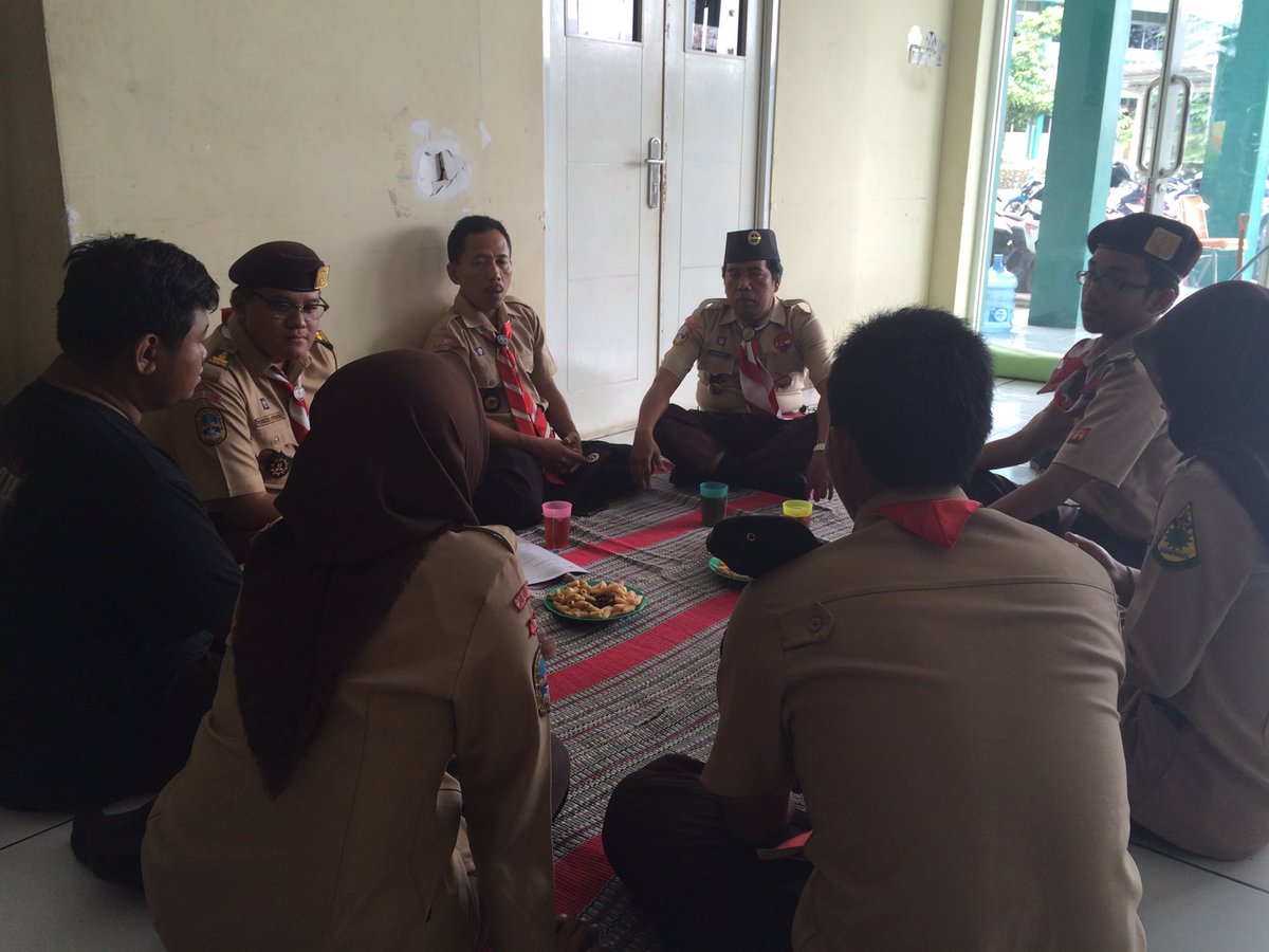 Silaturahim DKR - <a href="/pramukauhamka/">PRAMUKA UHAMKA</a>. Menyatukan hati, semangat membina diri. Sukses selalu kakak-kakak! <a href="/dkcjees/">DKC Jakarta Selatan</a>