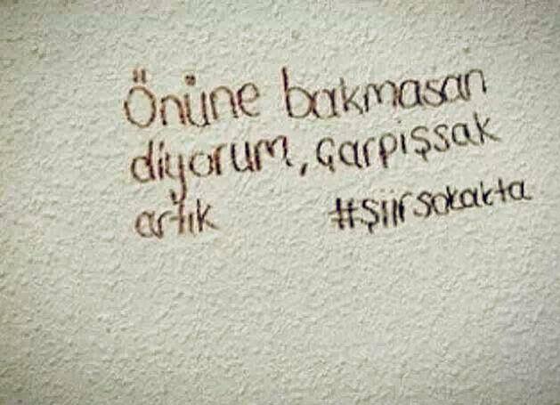 ecekarpuz's tweet photo. #Siirr #Sokaktaa 'Carpıssak Diorum Artık'👭🌖🌍💌 https://t.co/yhP6nkU4np