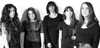 prmartincodax's tweet photo. @agoraphobiaband- Non vos deixedes enganar pola súa aparencia: estas mozas, levan o indie garage rock no sangue. https://t.co/xRyWGxsuQO