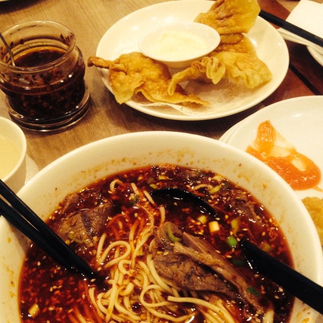 juanktama's tweet photo. quality time w/ quality food @mamakhansaqila @FauzanRaffi @ImperialKitche @Supermal_Krwci https://t.co/SSlUnefLKm