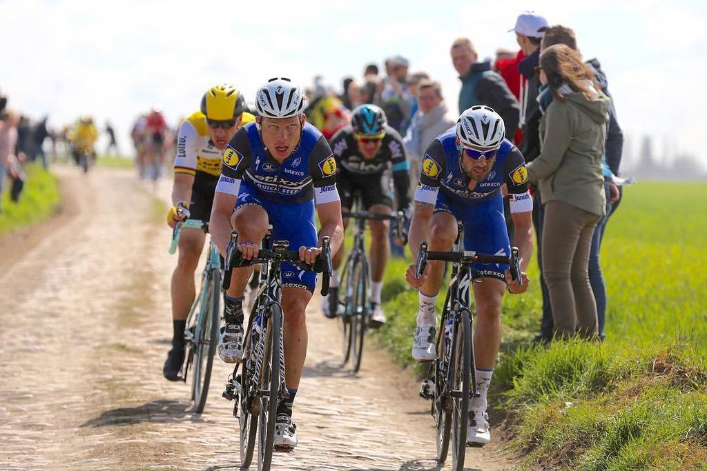 rouleur's tweet photo. Tom and the Tank Engine: Boonen and Martin tearing up Paris-Roubaix at Haveluy, sector 19 … https://t.co/eD7othYWOv https://t.co/lRqpRQwftT