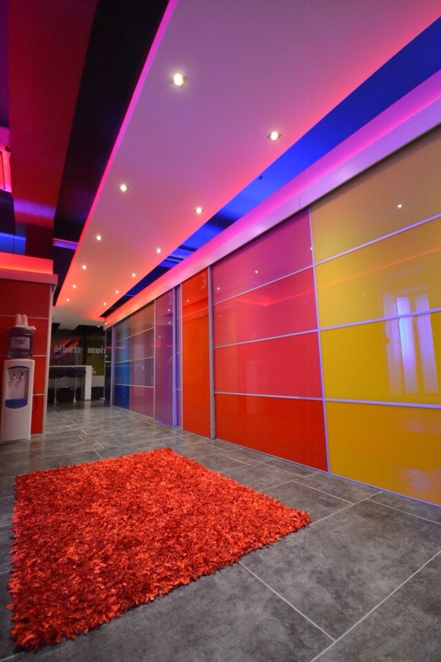 Csizzz's tweet photo. #hungary #store #solarium #design #by #csiszer https://t.co/ebDdYOzT2S