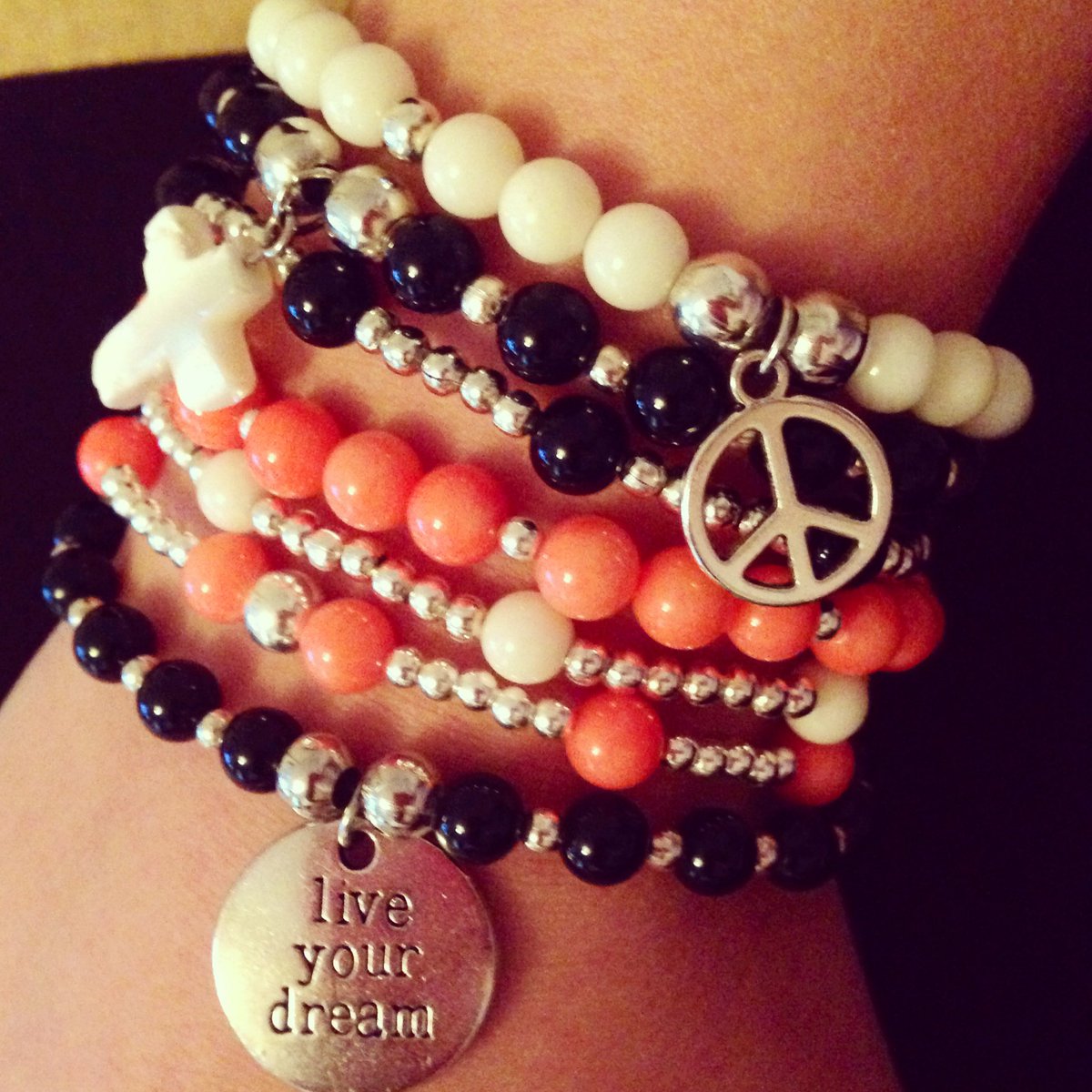 Loved the sunshine today - time to get your summer jewellery out

#womaninbizHour #craftHour