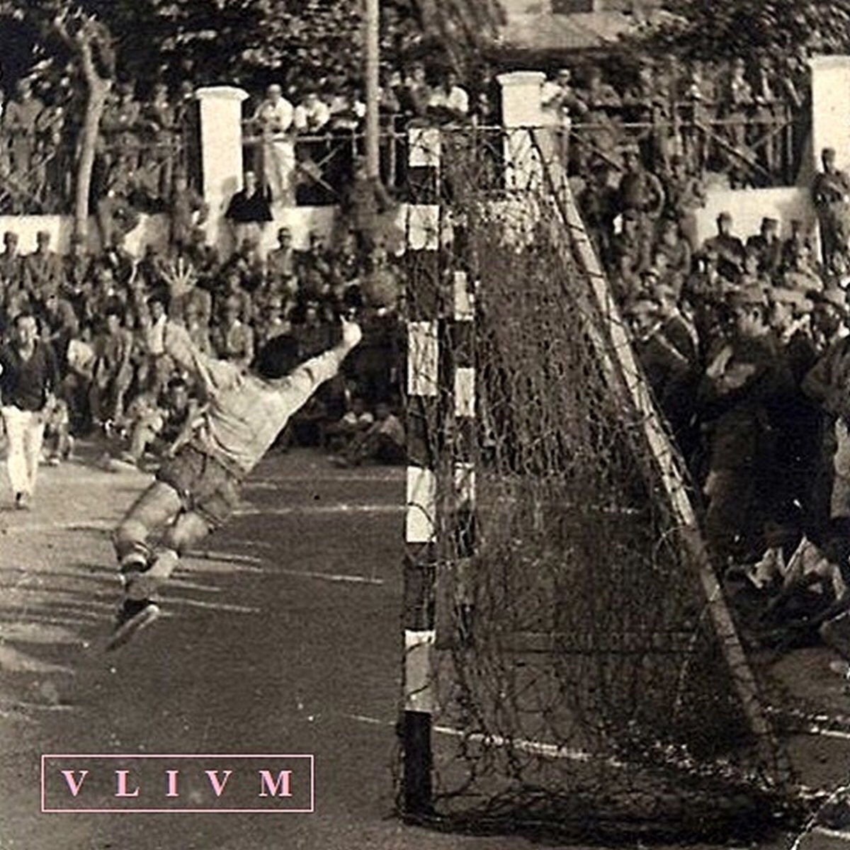 #Descubre: <a href="/VLIVMVLIVM/">V L I V M</a>, y sumergete en un viaje de dream pop y melodías ensoñadoras goo.gl/Od6HGS