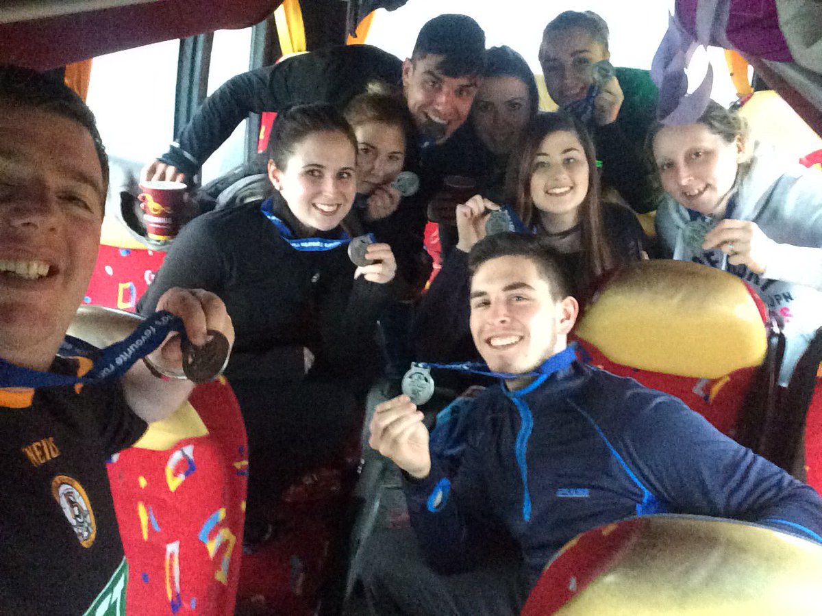 RockiesPip's tweet photo. TeamKerry on the way home from the @greatirelandrun with @lifestylesports #WhataDay #TeamLou https://t.co/7NwWNKAON0