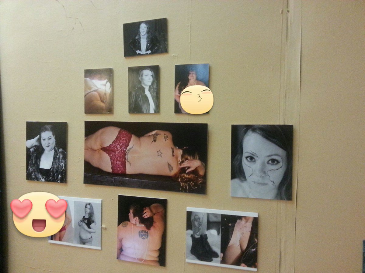 mtpocketstheatr's tweet photo. Our Erotic Art Show was a success! Thanks to all the artists and models! @AllArndMrgntwn #mtpockets #eroticart https://t.co/aZf7nYKcUb