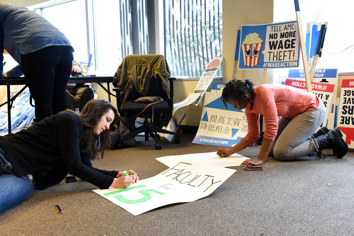 Wage-hike fight heads to State House #Mapoli bit.ly/1S3J5Ho
