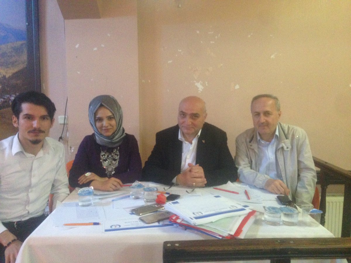 Alucra Kalkınma ve Eğitim Vakfı Gençlik Kolları'nın düzenlediği bilgi ve kültür Yarışmasındayız