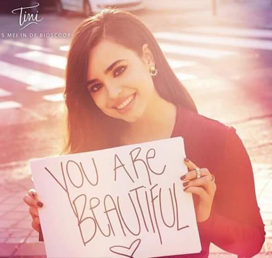 Why10carpenter's tweet photo. #Felices23Sofia estaré en las buenas y las malas porque soy un carsonators de ♡ https://t.co/wEAxedaqSa