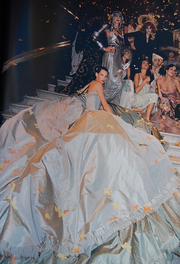 PetiteAnge🦋 on X: Iconic John Galliano for Dior 1998. 90s runway