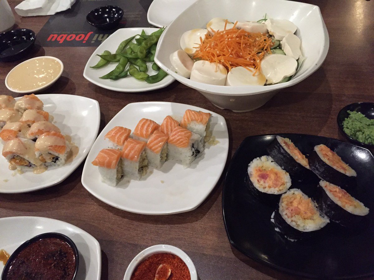 Late dinner <a href="/SushiJoobu/">Sushi Joobu</a> with <a href="/ittiin/">Christina Elysabet</a> <a href="/nathasyaNS/">nathasya natalia</a> . good food good company 👌