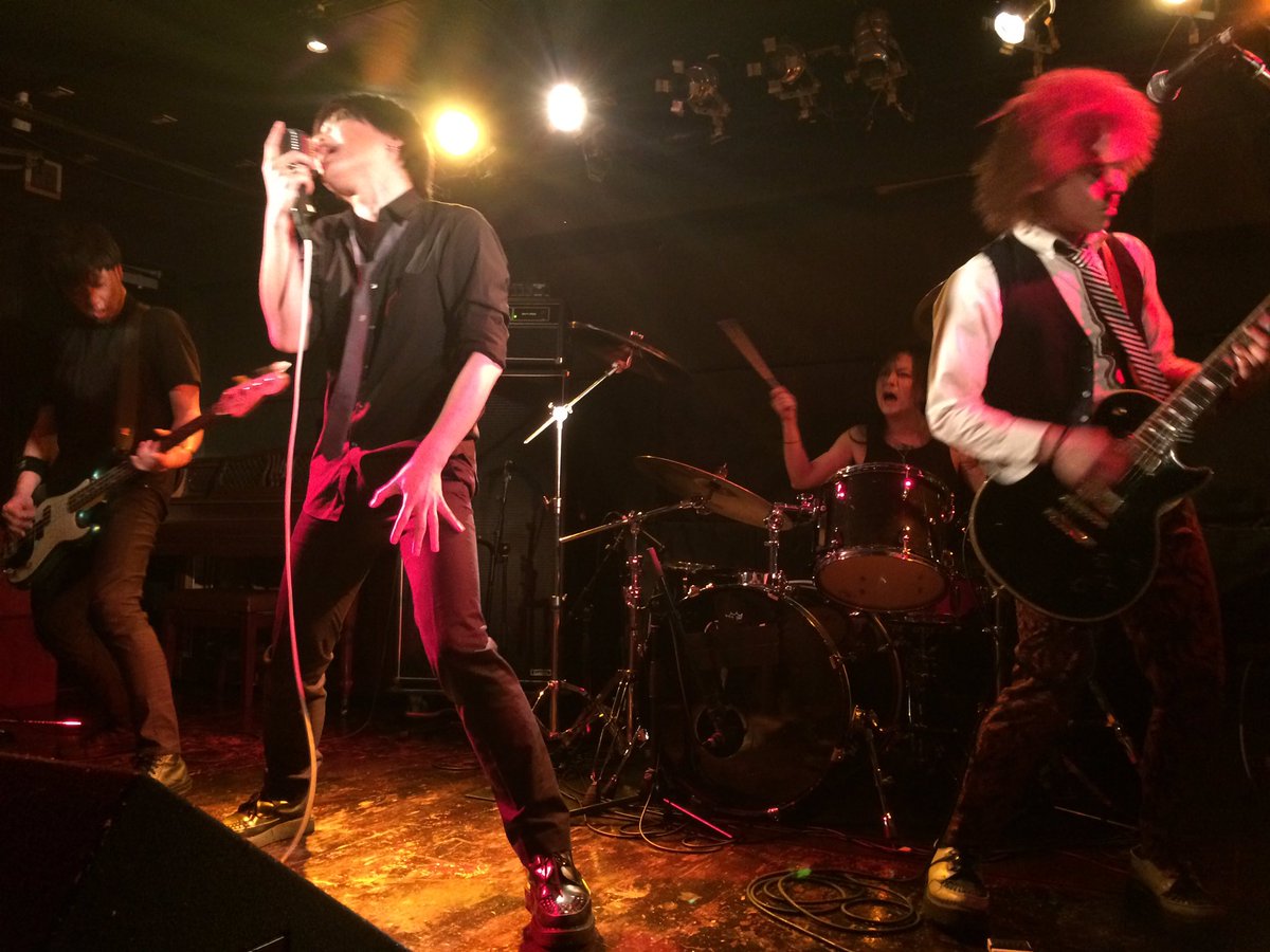 saku_MARQUIS's tweet image. 鈴ん小屋での一コマ
#Lastdrop