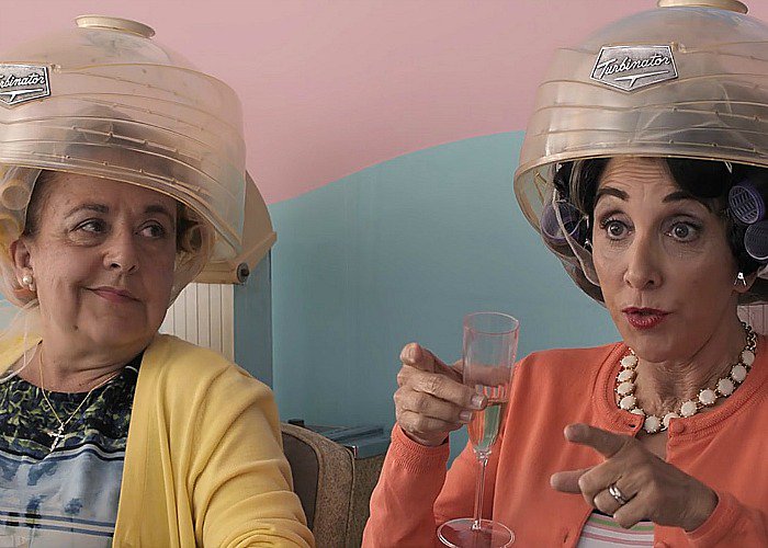 Cinefilles's tweet photo. I saw #MyBigFatGreekWedding2 with 30 Hellenic-Canadian women: https://t.co/0flpz4ZJ49 via @irene_karras https://t.co/UYjzNp8rir