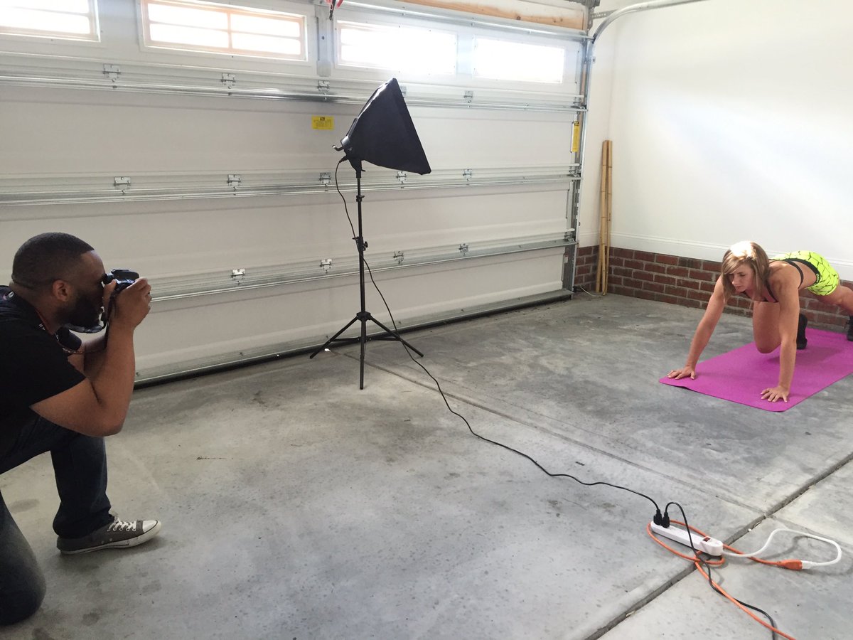 AshFit_6's tweet photo. Sneak Peek of my Fitness Photoshoot with @DauntaTyler. More coming soon!!!!!!! https://t.co/JeLY4sqKBs