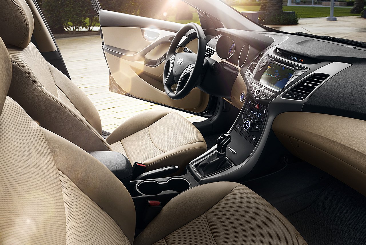 Hyundai Elantra 2022 салон
