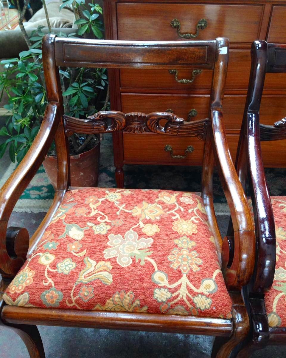 SCorreaDeco's tweet photo. Sillon estilo ingles! #vintage #diseño #decoración https://t.co/BVZBp3zfEX