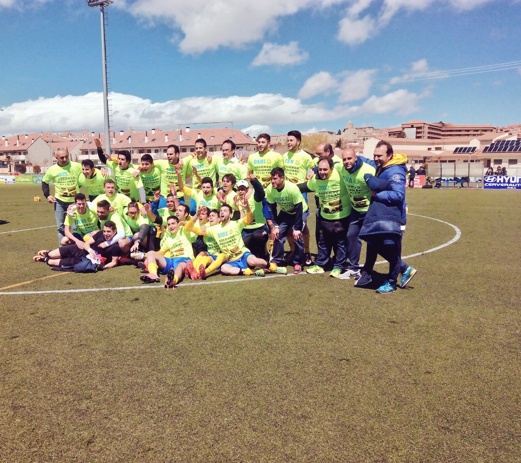 MartaBalanya's tweet photo. @angeldazag @zamorillavila Campeones oeoeoeeeee #AscensoDioce https://t.co/Jr1j3FP2oI