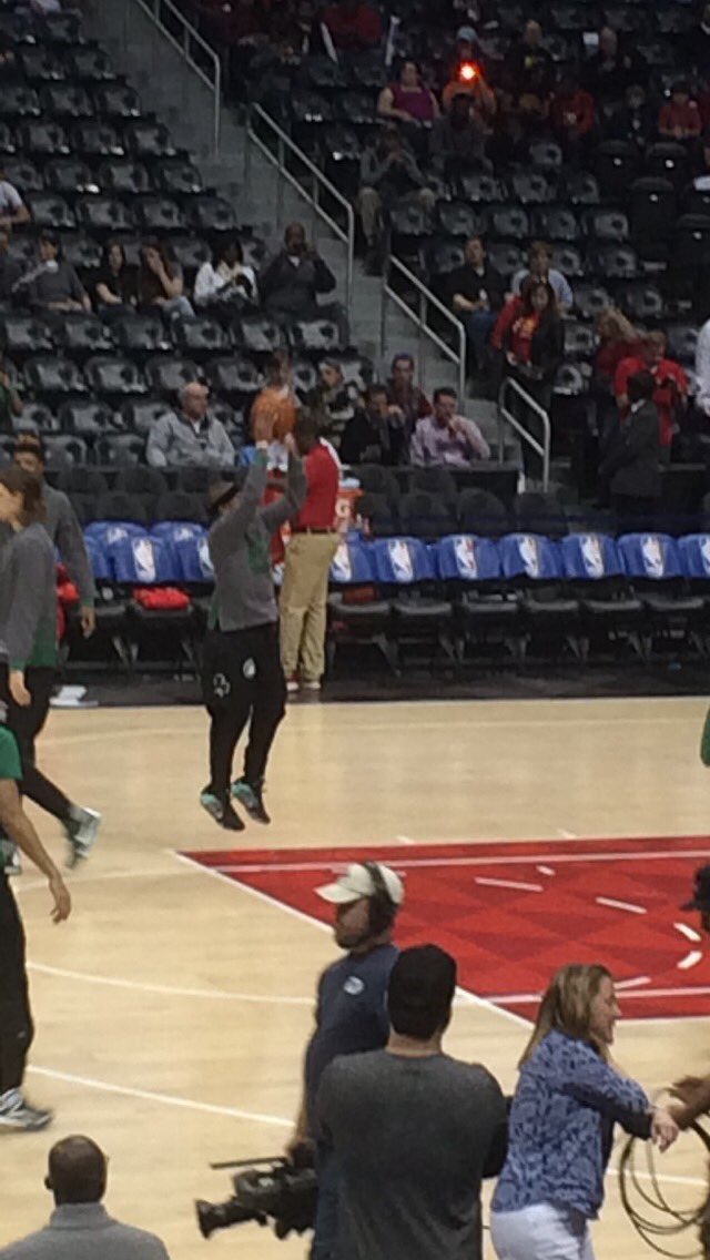 madison_brice's tweet photo. Had a great time last night, even though we didn't get the W 😕
#CelticsNation 😈🍀 https://t.co/OgGXCugkfZ