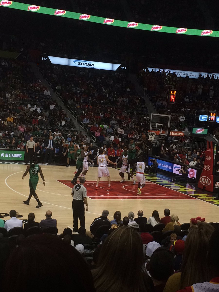 madison_brice's tweet photo. Had a great time last night, even though we didn't get the W 😕
#CelticsNation 😈🍀 https://t.co/OgGXCugkfZ