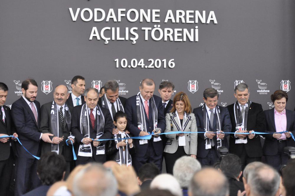 Hoş Geldin Vodafone Arena...
Yeni Evimiz Vodafone Arena Açıldı...
#Beşiktaş
bjk.com.tr/tr/haber/66138/