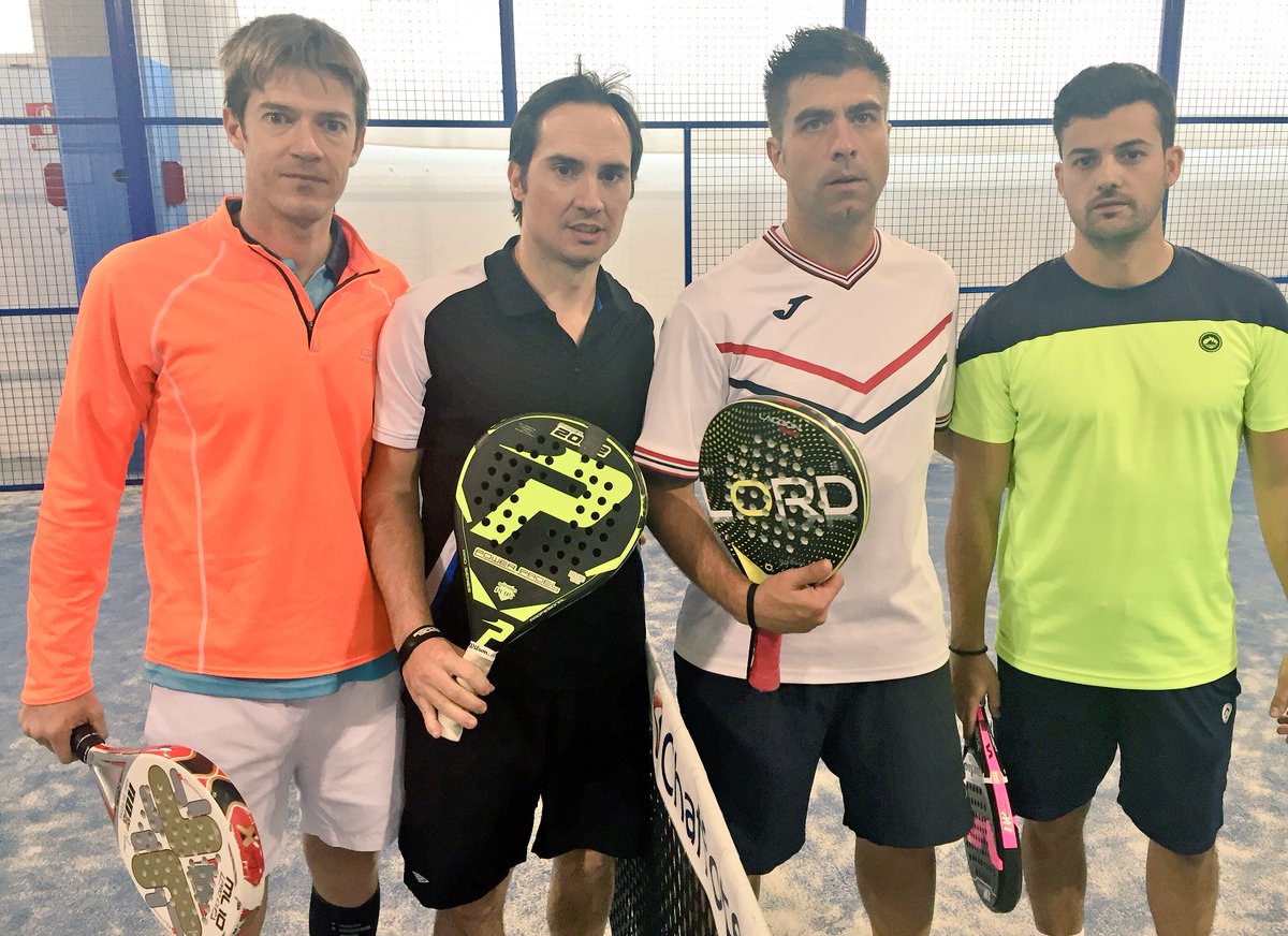 Aqui algunas de las parejas protagonistas del Torneo Masculino de hoy en <a href="/planetpadelindo/">Planet Padel Indoor</a> #jugones #nivelon #cracks