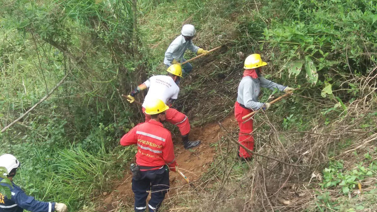 hectorarledorte's tweet photo. Curso de incendios forestales, en el municipio de San Rafael, bomberos de Granada, San Carlos y San Rafael e  ISAGEN https://t.co/mHTY5wjUe0