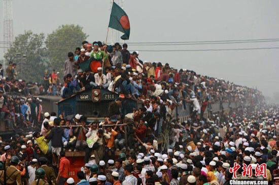 صور لـ أمواج بشريه فى دكا عاصمة بنغلاديش وهي من أكثر بقاع العالم كثافه سكانيه ! 

-